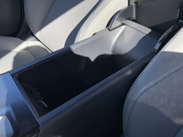 Used 2026 Toyota Camry SE FWD image 13