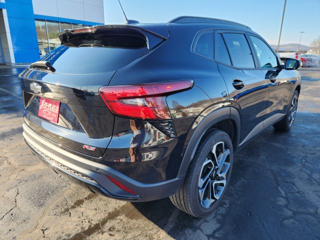 Used 2024 Chevrolet Trax RS w/ Sunroof Package image 5