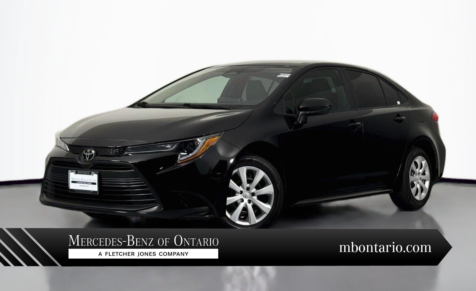 Used 2025 Toyota Corolla LE FWD image 1
