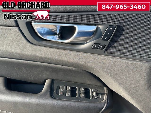 Used 2025 Volvo XC60 B5 Core AWD/4WD image 7