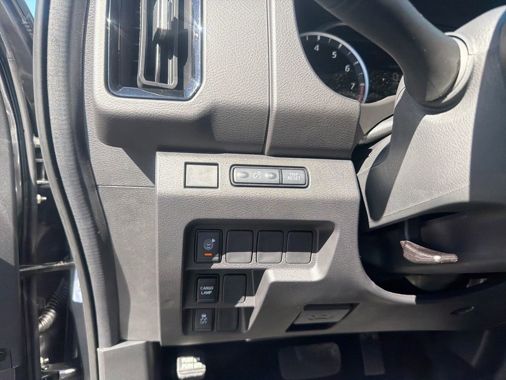 New 2026 Nissan Frontier SV image 33