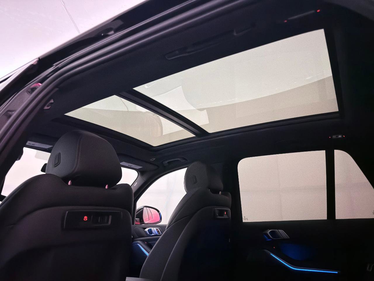 Used 2023 BMW X5 xDrive45e w/ Climate Comfort Package image 23