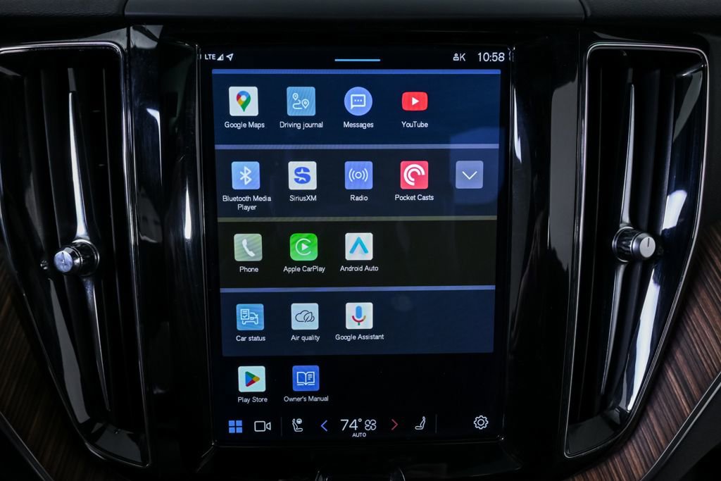 Certified 2023 Volvo XC60 B5 Plus w/ Climate Package image 15