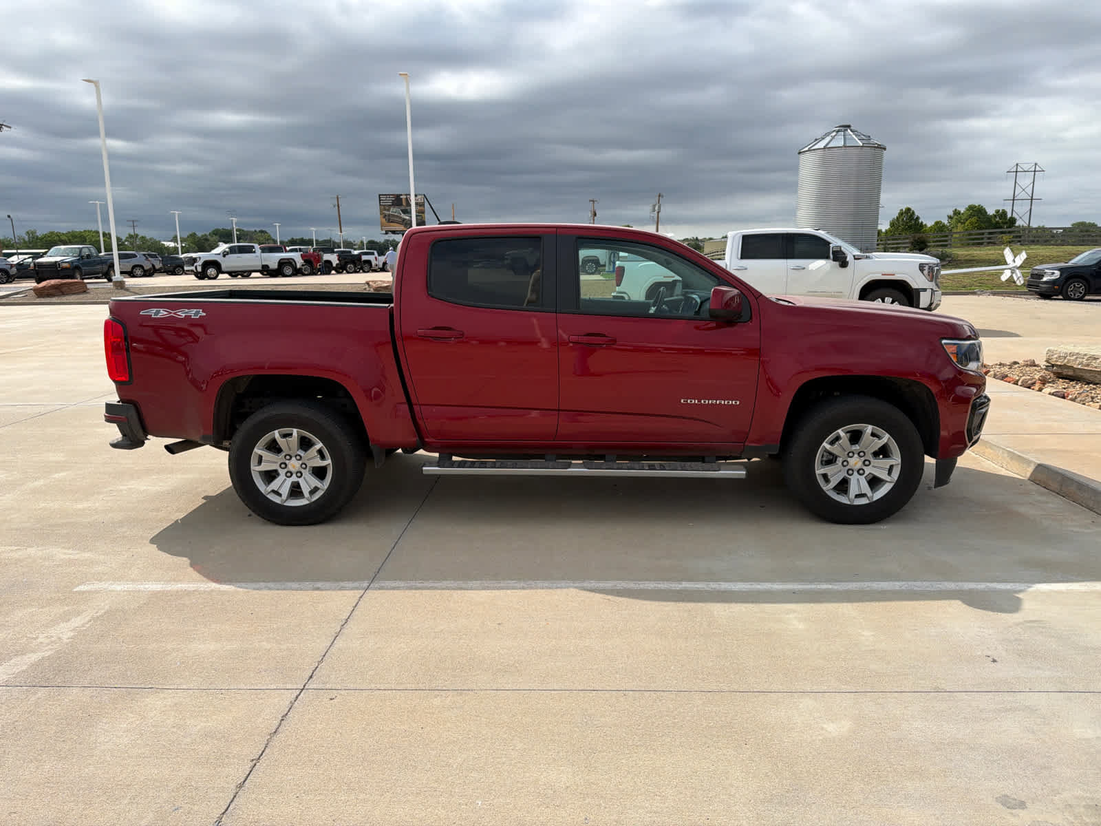 Used 2021 Chevrolet Colorado LT w/ LT Convenience Package AWD/4WD image 12