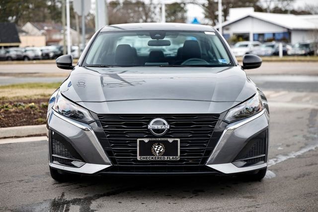 Used 2025 Nissan Altima 2.5 SV image 14