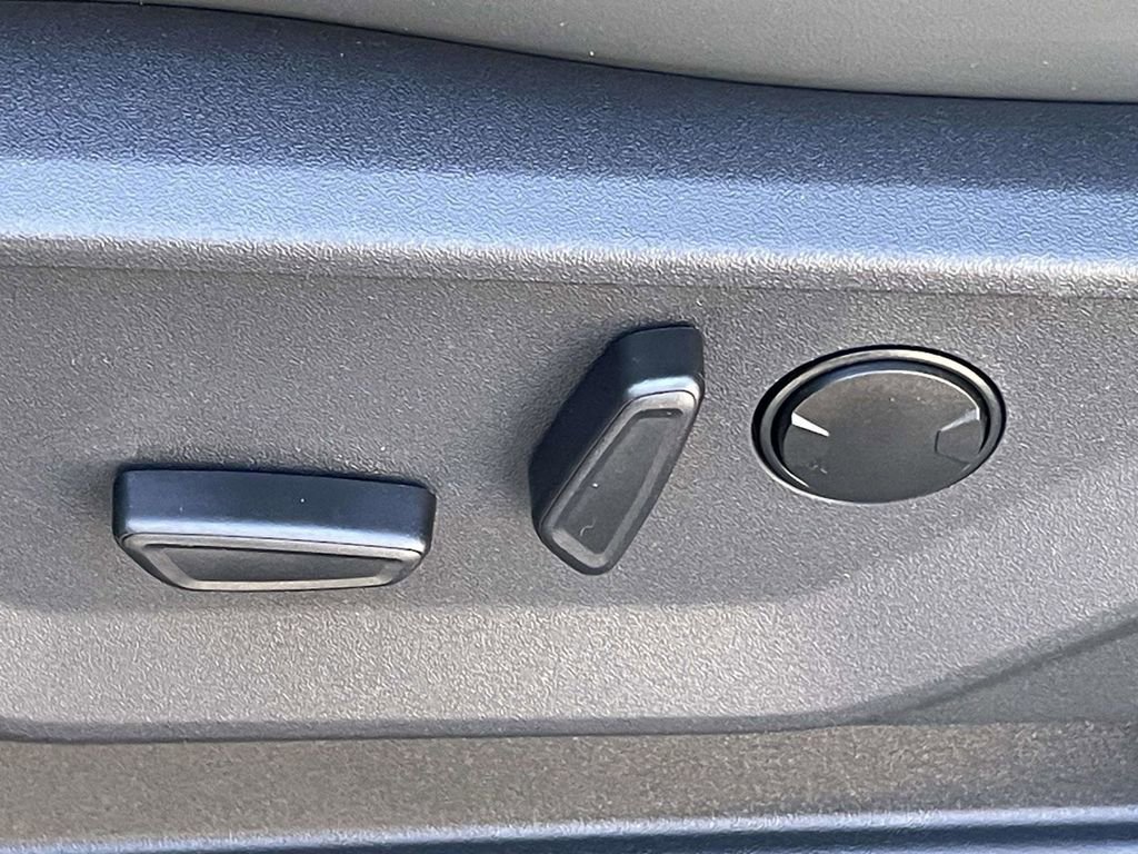 New 2026 Ford Expedition Active image 13