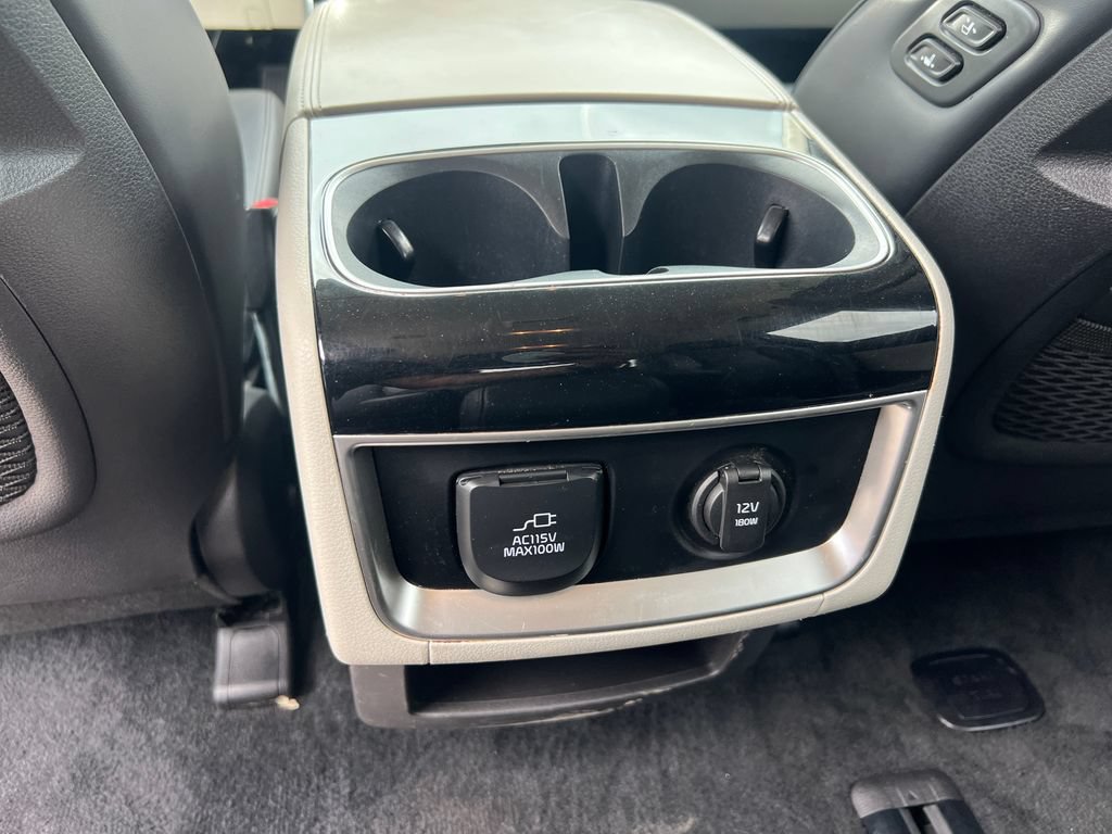 Certified 2023 Kia Carnival SX FWD image 16