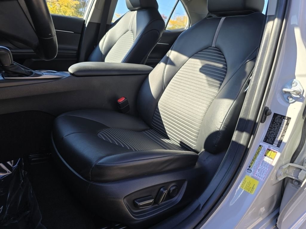 Used 2023 Toyota Camry SE image 21