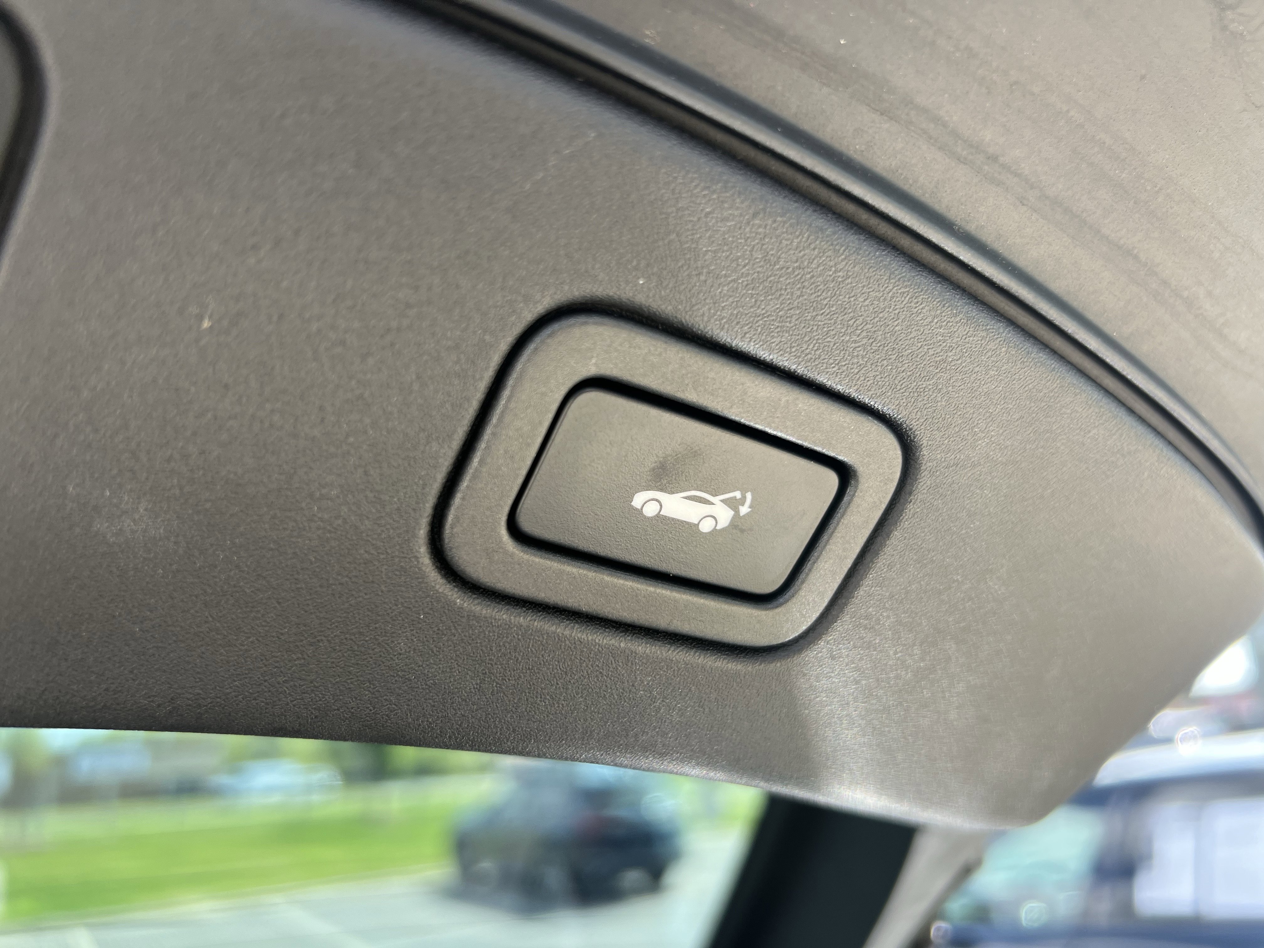 Certified 2023 Jaguar F-TYPE Coupe image 33