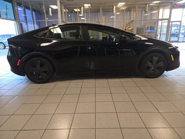 Used 2024 Toyota Prius LE image 9