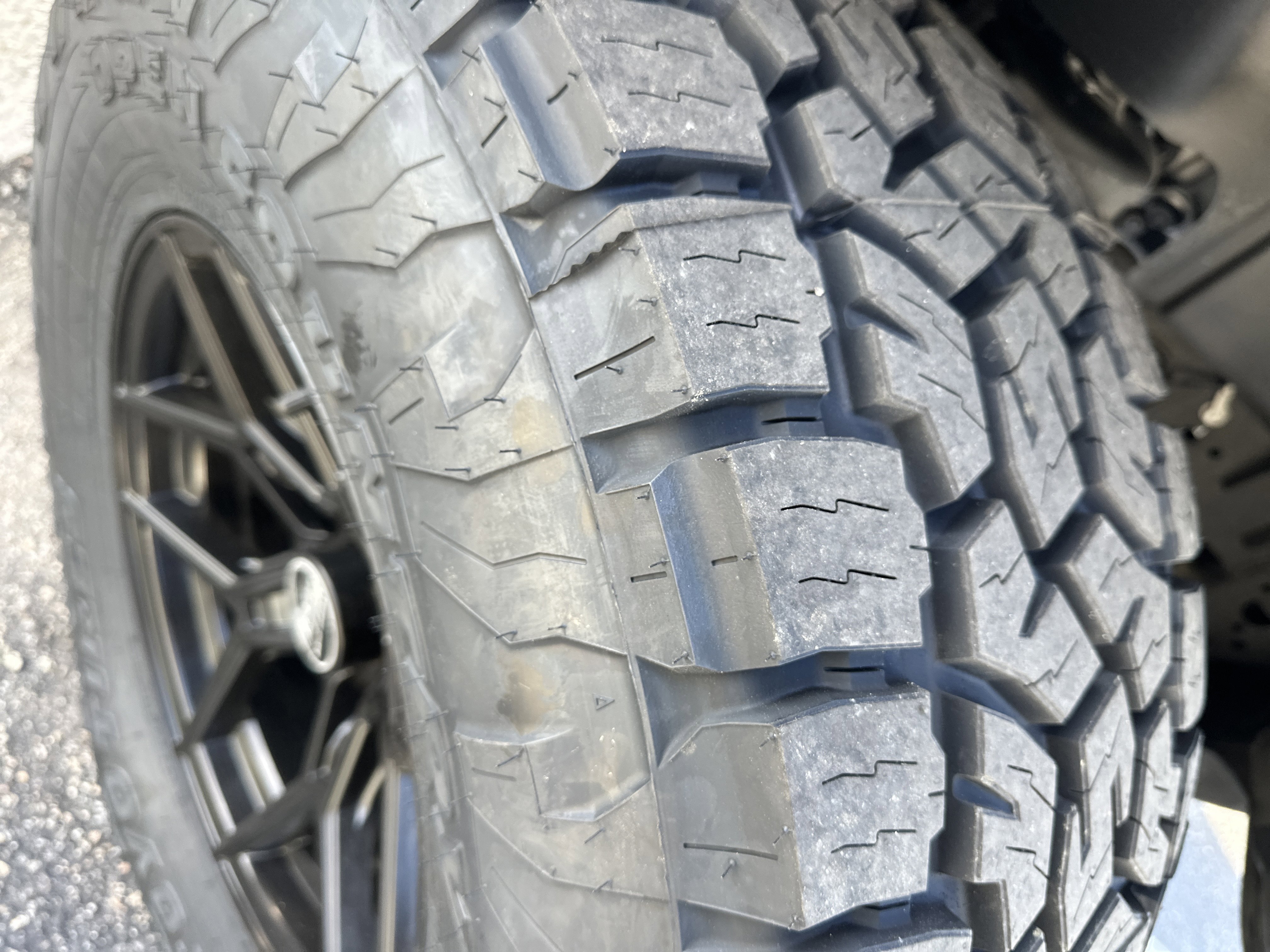 Used 2021 Jeep Gladiator Sport image 8