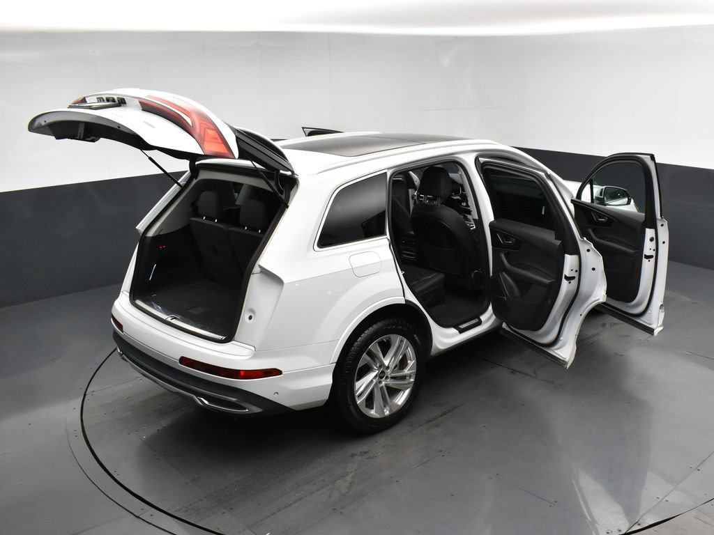 Used 2023 Audi Q7 3.0T Premium Plus AWD/4WD image 25