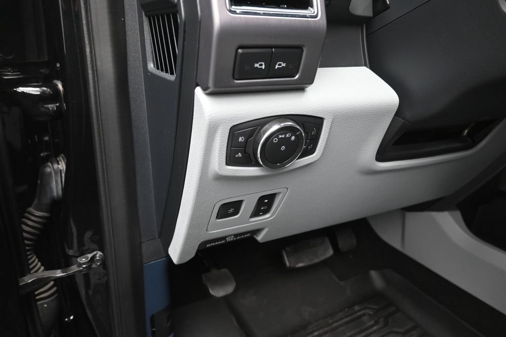 Certified 2022 Ford F350 Limited AWD/4WD image 13