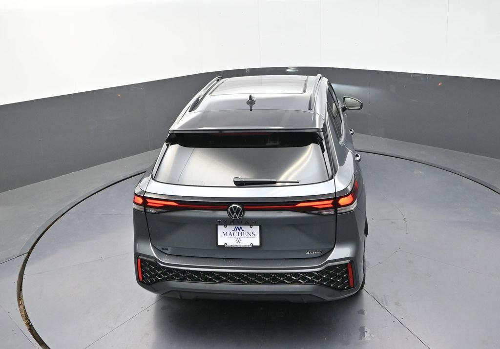 New 2026 Volkswagen Tiguan SE R-Line image 16