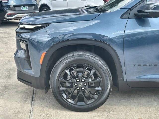 Used 2024 Chevrolet Traverse LS w/ Midnight/Sport Edition FWD image 32