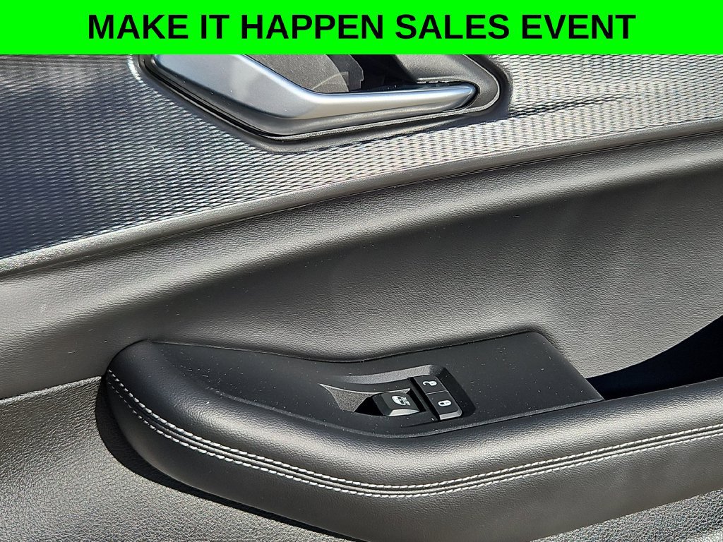 Used 2025 Jeep Grand Cherokee Laredo X RWD image 30