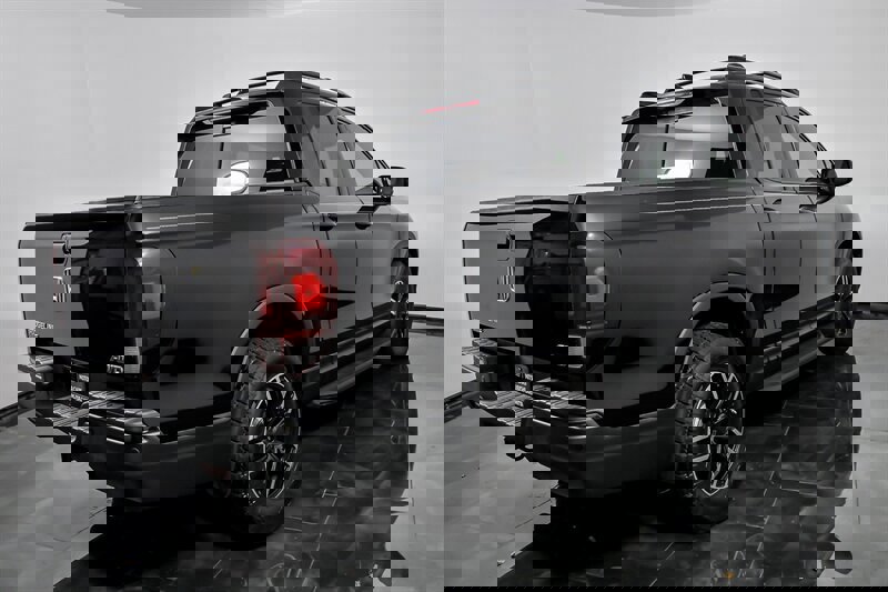 Used 2017 Honda Ridgeline Black Edition image 9