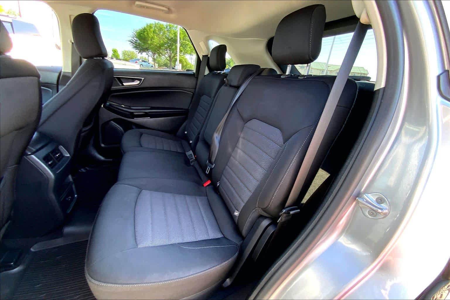 Used 2021 Ford Edge SE FWD image 18