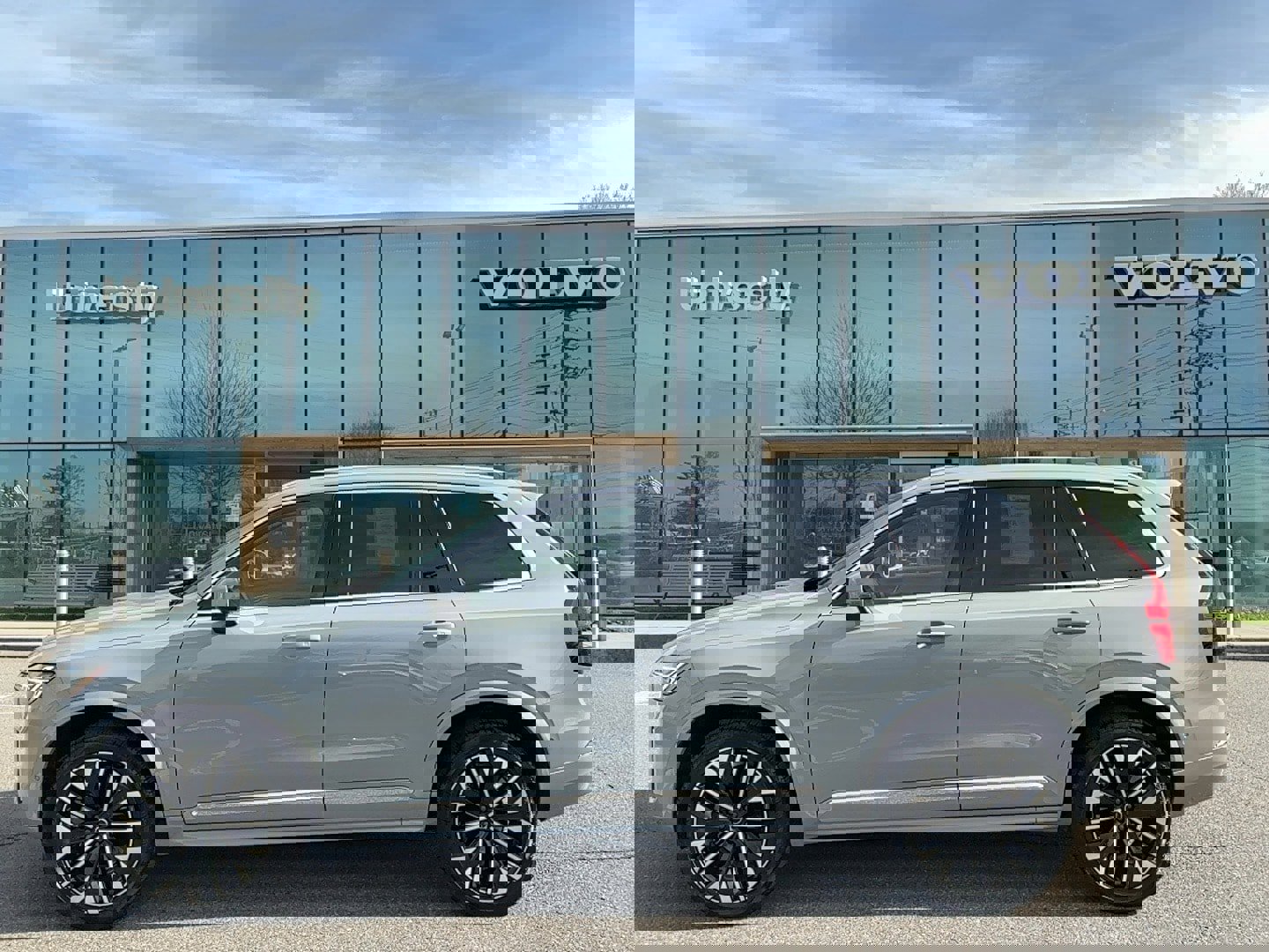 Certified 2025 Volvo XC90 B6 Plus