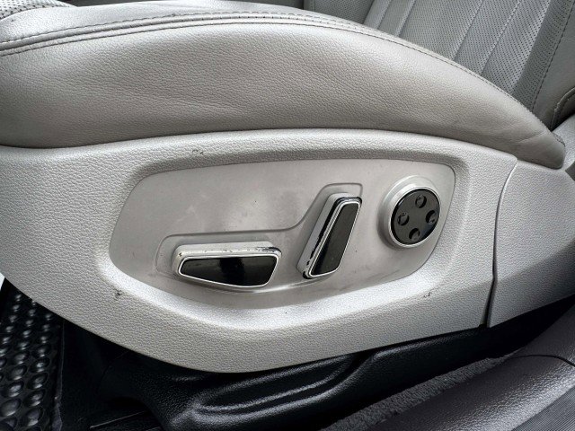 Used 2019 Genesis G80 3.8 image 22