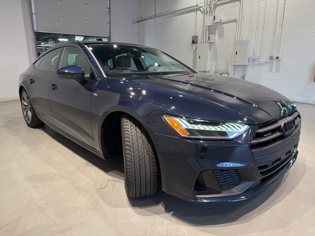 Used 2021 Audi A7 e Premium Plus w/ Black Optic Package AWD/4WD image 3