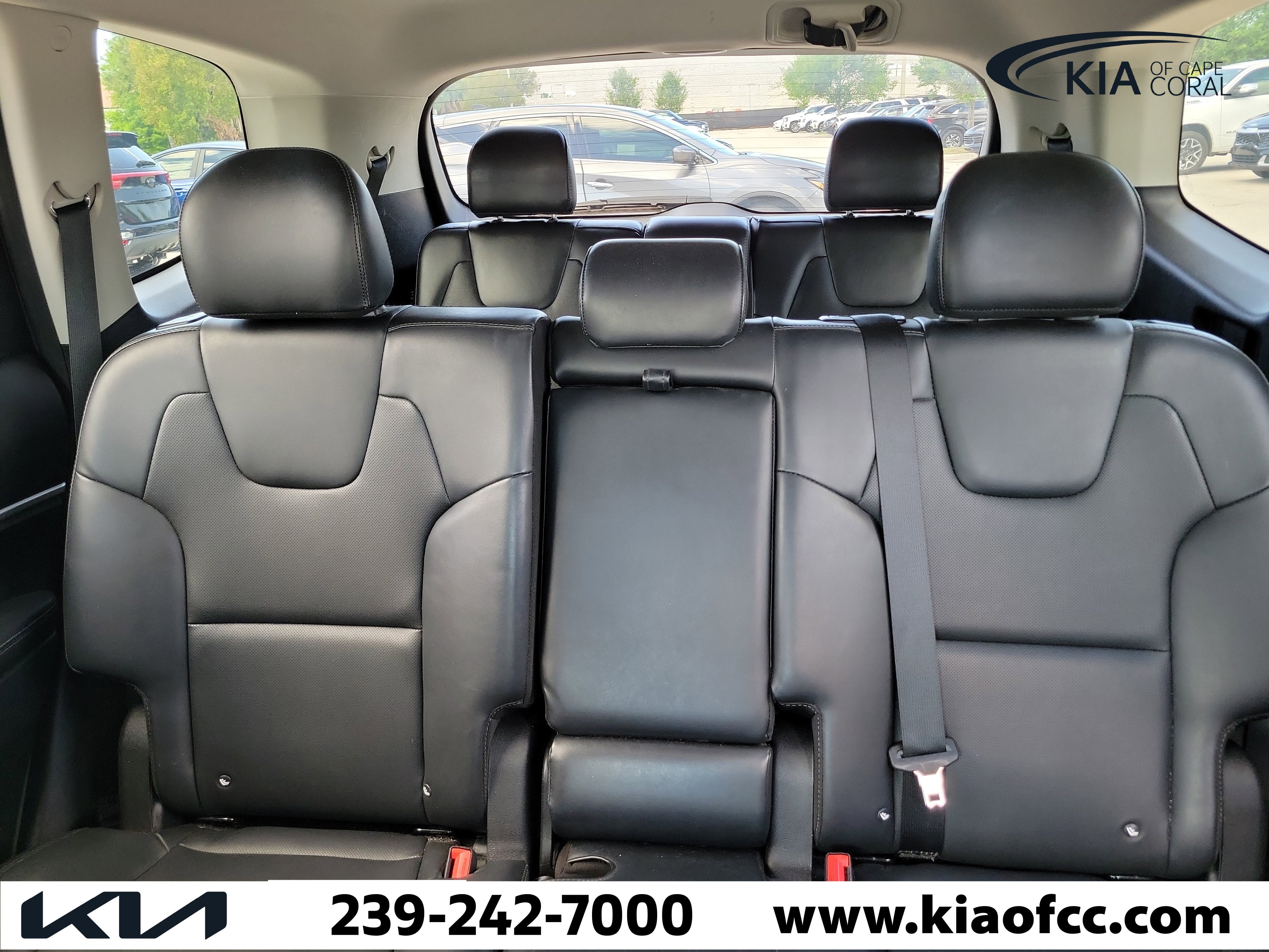 Used 2020 Kia Telluride S w/ S 8 Passenger Seating Package AWD/4WD image 12