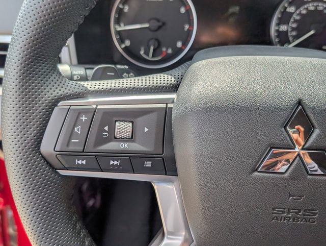 New 2026 Mitsubishi Outlander AWD image 16