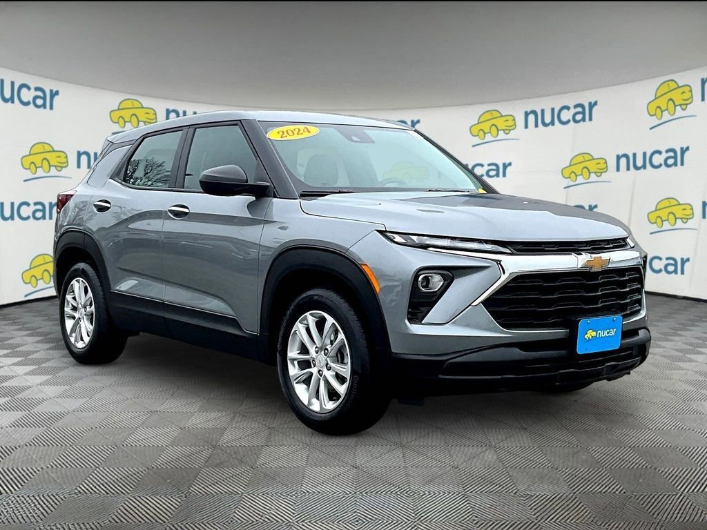 Used 2024 Chevrolet TrailBlazer LS FWD image 1
