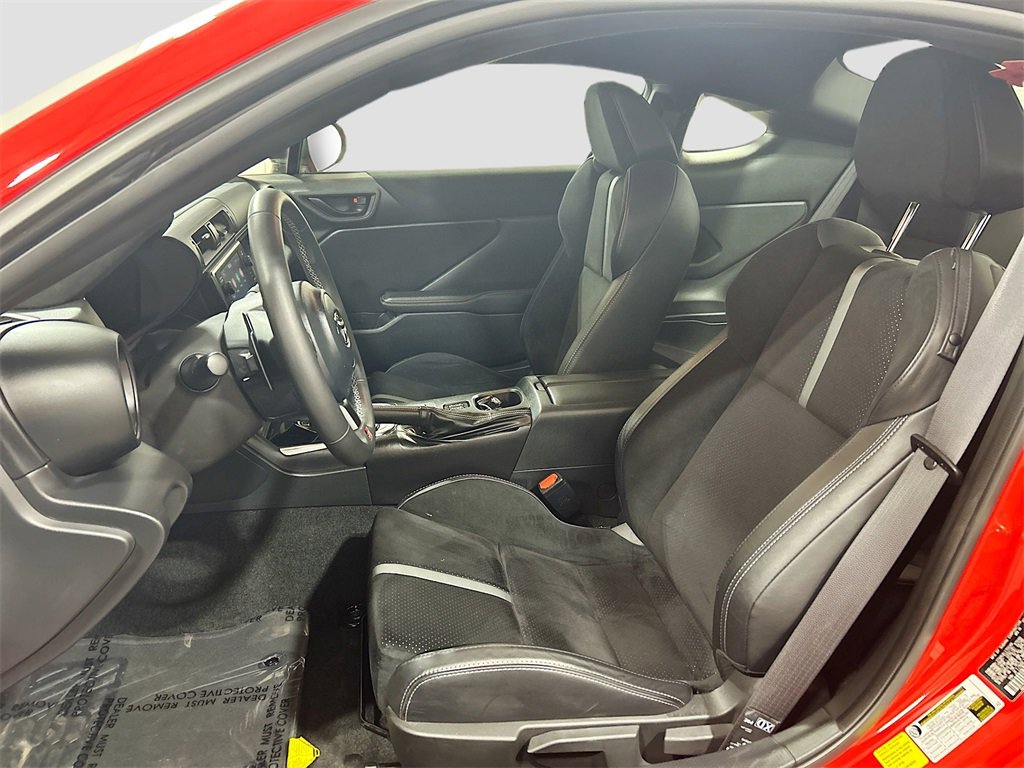 Used 2025 Toyota GR86 Premium image 18