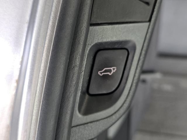 Used 2016 Toyota Sequoia Limited w/ Safety & Convenience Package RWD image 17
