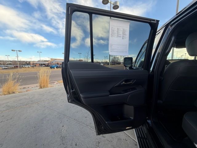 Used 2024 Lexus GX 550 w/ Accessory Package (Z1) image 25