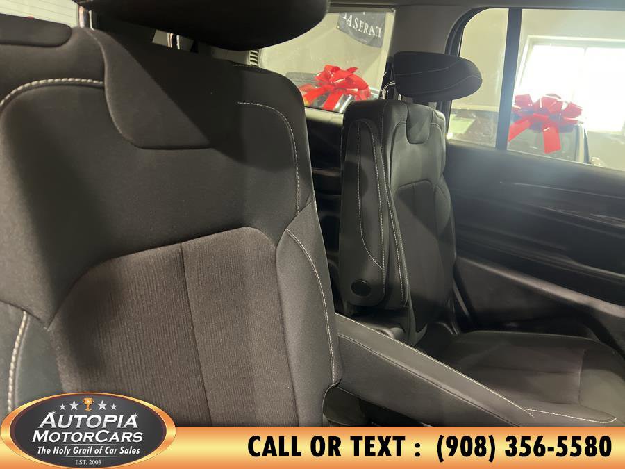 Used 2022 Jeep Grand Cherokee L Laredo w/ Luxury Tech Group I AWD/4WD image 16