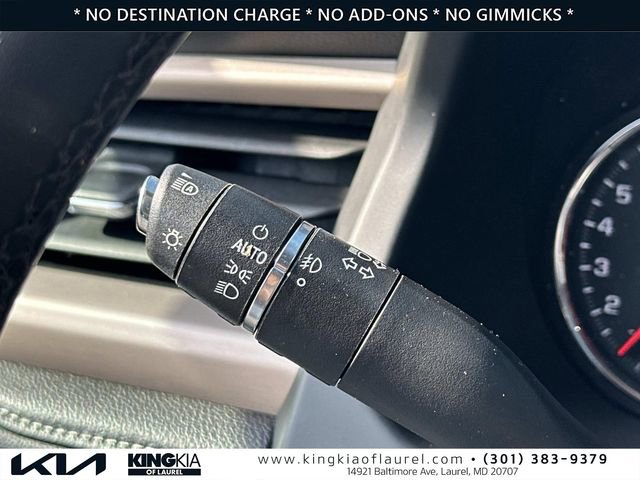 Used 2023 GMC Acadia Denali w/ Denali Technology Package image 10