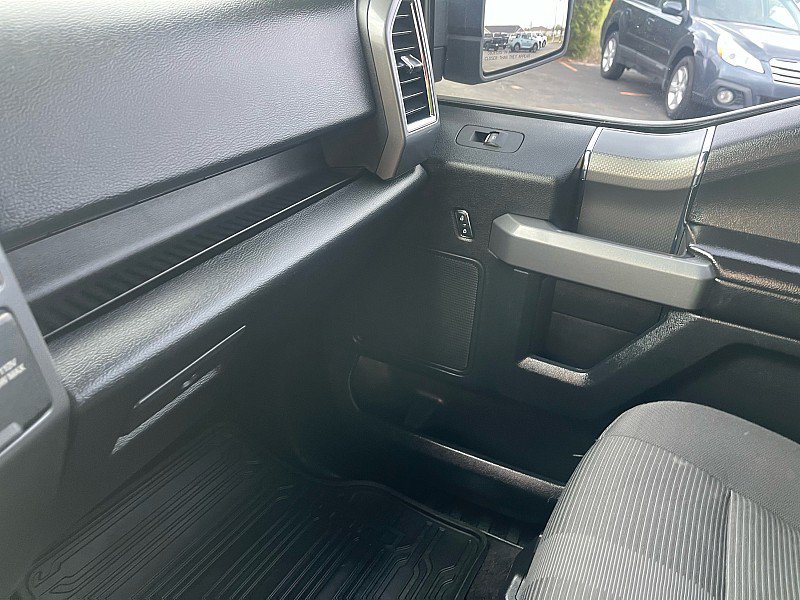 Used 2015 Ford F150 XLT w/ Equipment Group 302A Luxury AWD/4WD image 28
