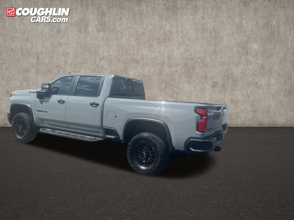 Used 2025 Chevrolet Silverado 2500 ZR2 w/ Technology Package AWD/4WD image 4