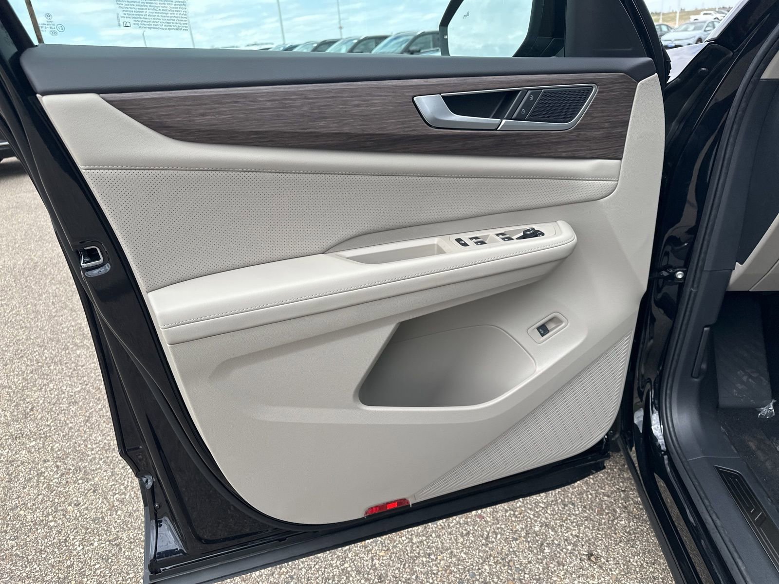 New 2026 Volkswagen Atlas SEL AWD/4WD image 14