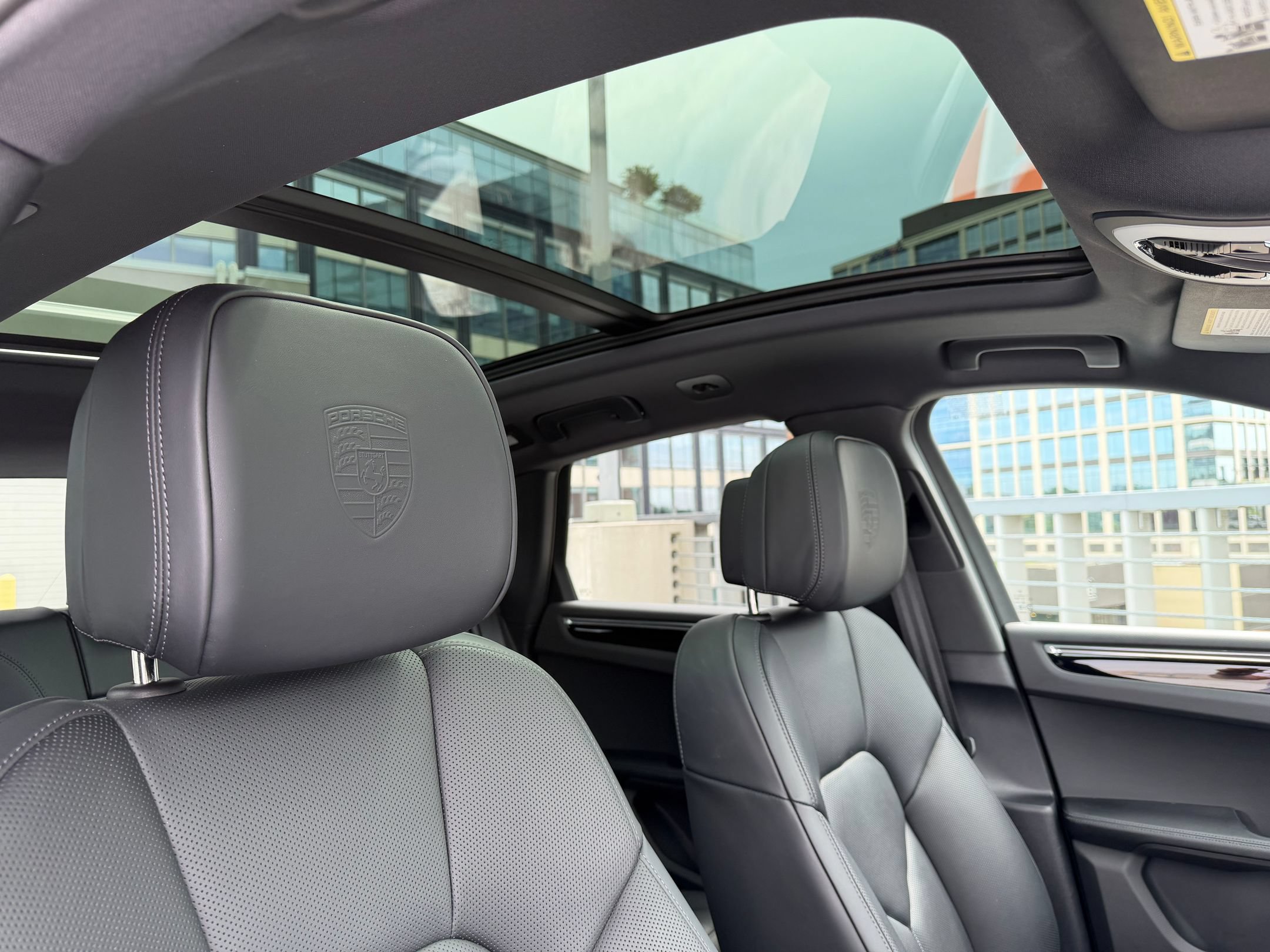 Certified 2026 Porsche Macan AWD/4WD image 22