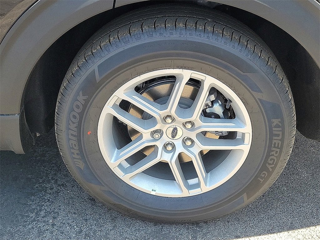 New 2025 Ford Explorer Active w/ Active Comfort Package image 12