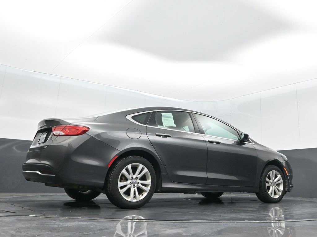 Used 2015 Chrysler 200 Limited w/ Convenience Group image 23