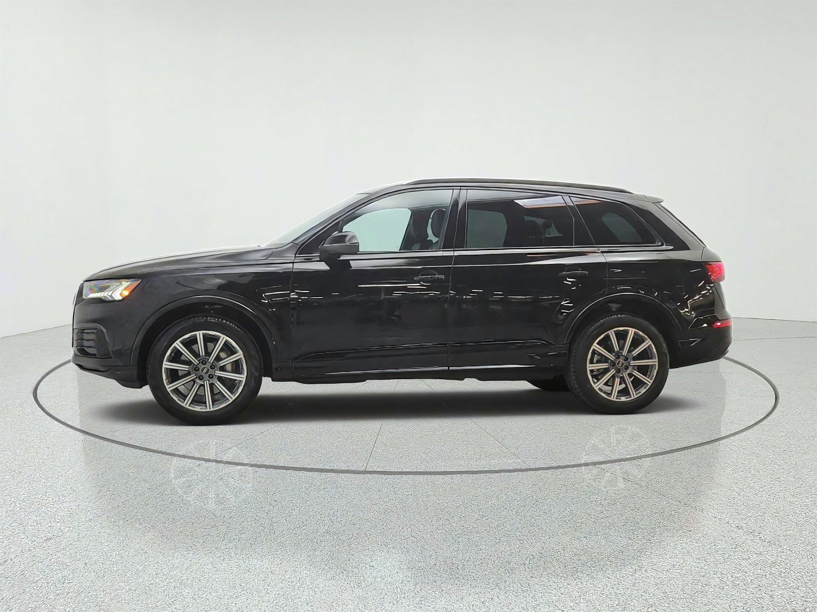 Used 2023 Audi Q7 2.0T Premium Plus w/ Premium Plus Package AWD/4WD image 8