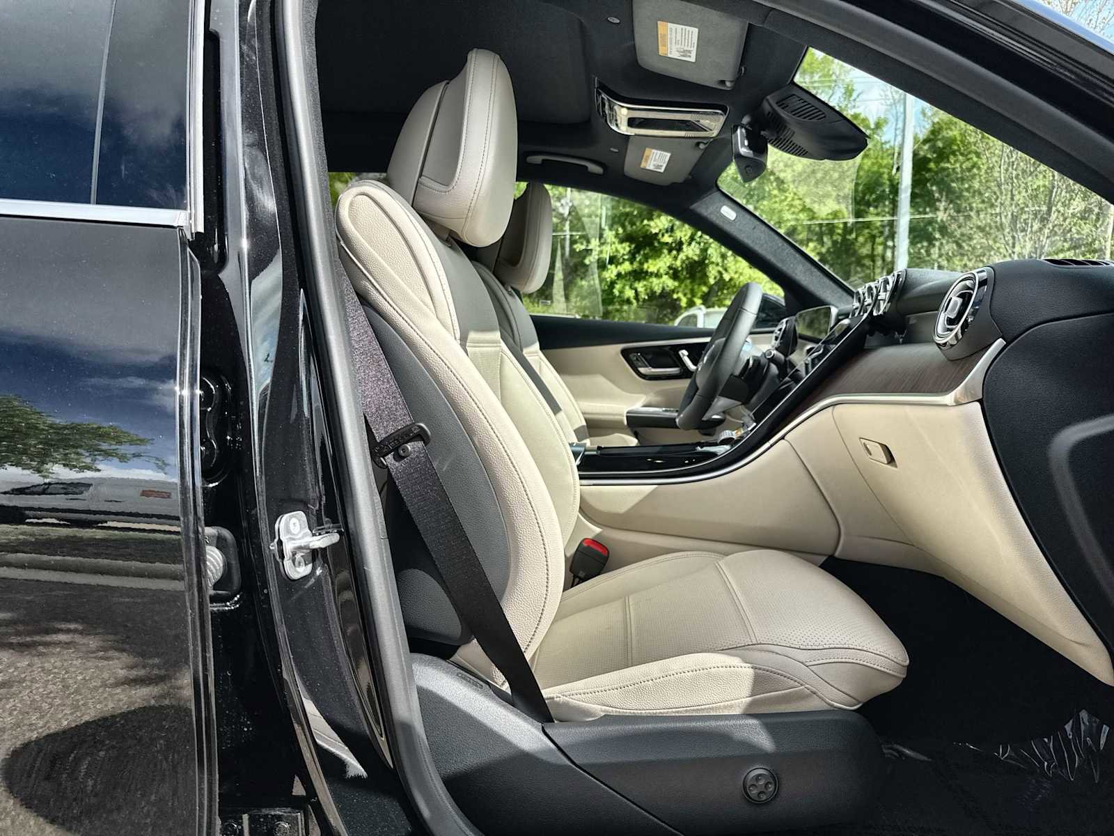 New 2026 Mercedes-Benz GLC 300 image 9
