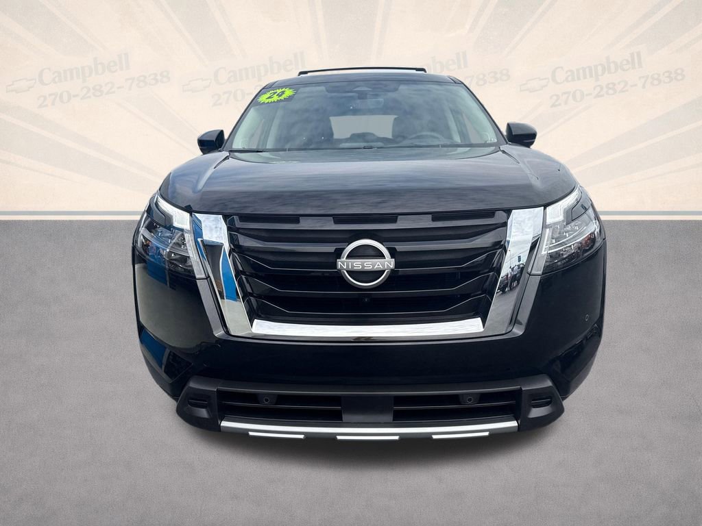 Used 2024 Nissan Pathfinder Platinum w/ Cargo Package image 9