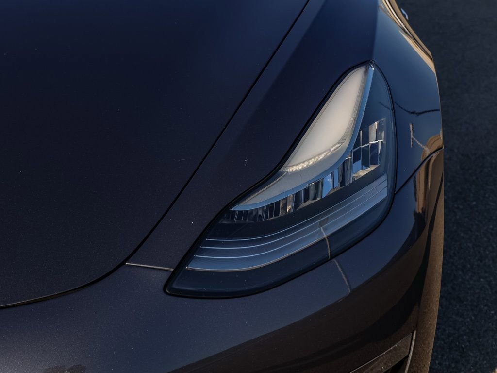 Used 2018 Tesla Model 3 Mid Range image 10