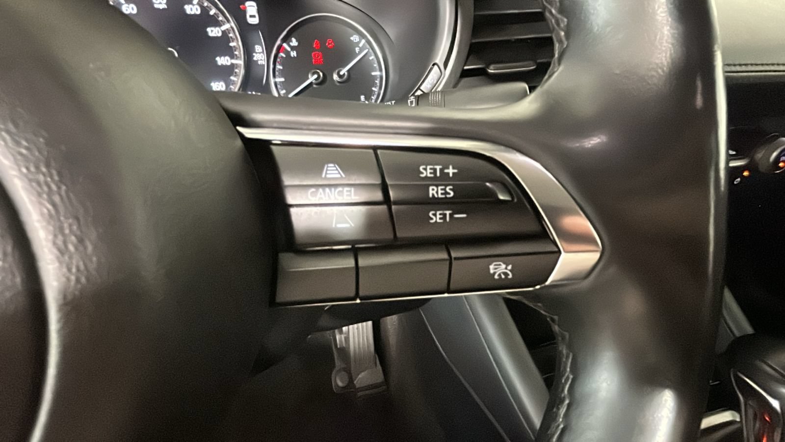 Used 2024 MAZDA MAZDA3 s FWD image 20