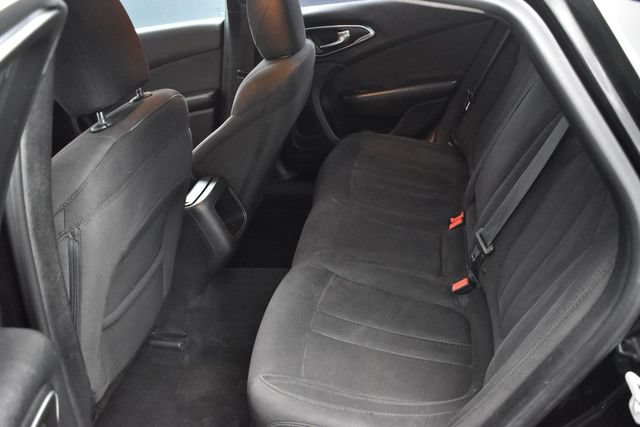 Used 2015 Chrysler 200 Limited FWD image 15