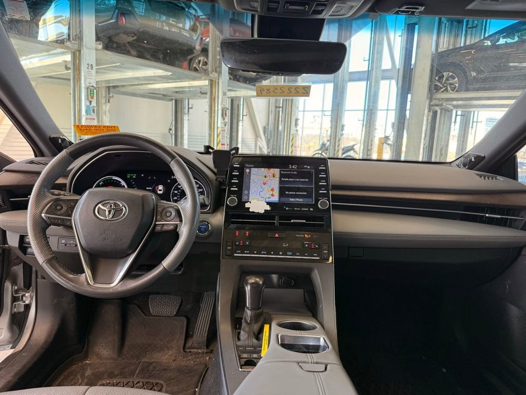 Used 2022 Toyota Avalon Limited w/ Advanced Safety Package image 11