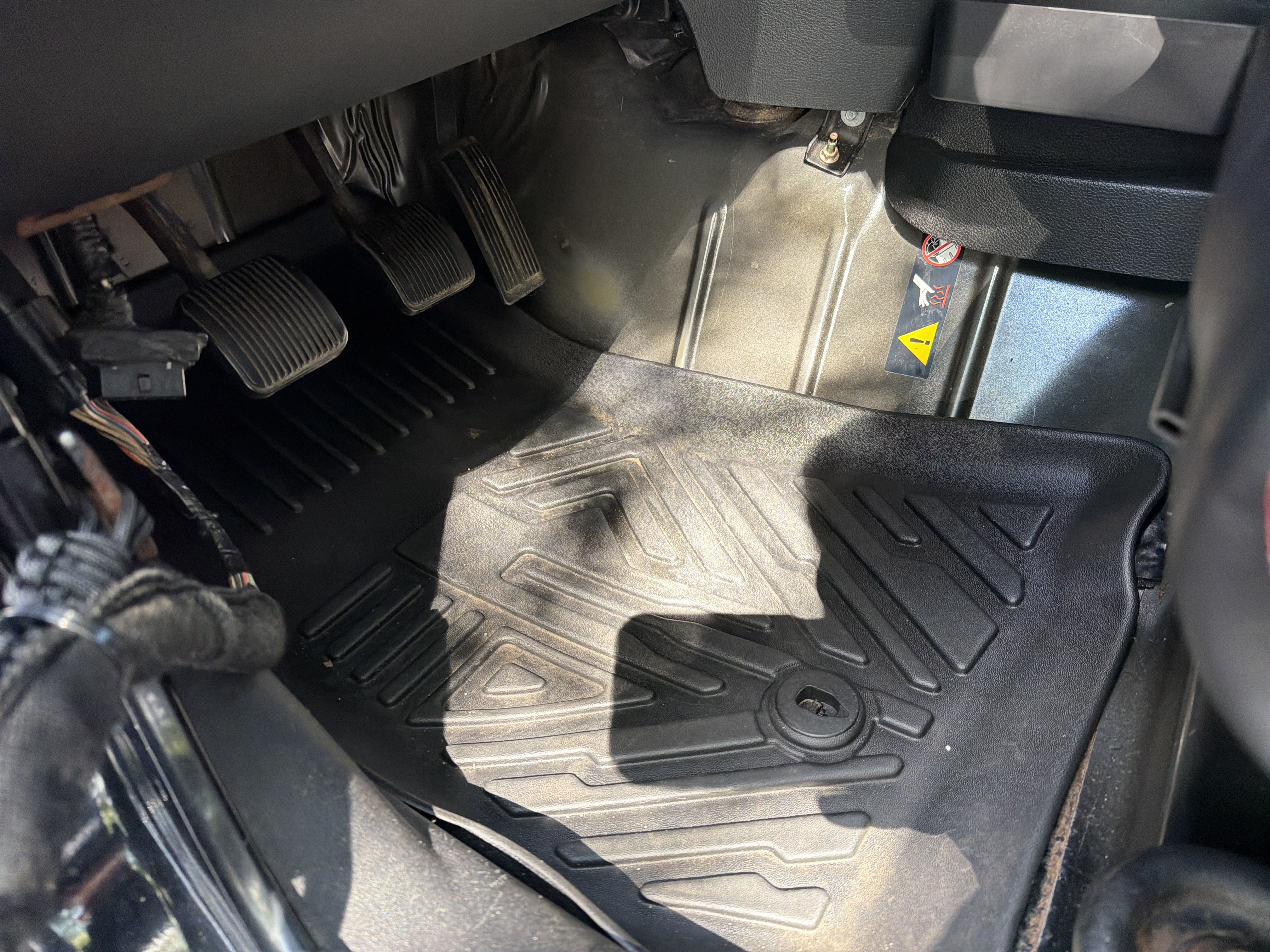 Used 2012 Jeep Wrangler Unlimited Sahara AWD/4WD image 17