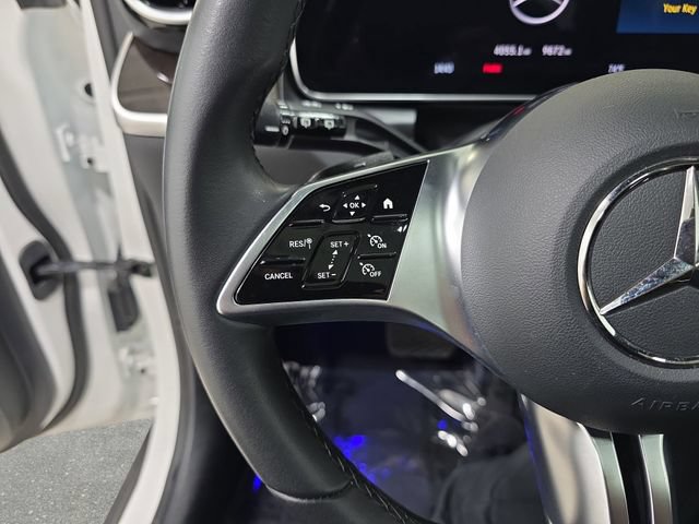 Used 2025 Mercedes-Benz GLC 300 4MATIC image 17