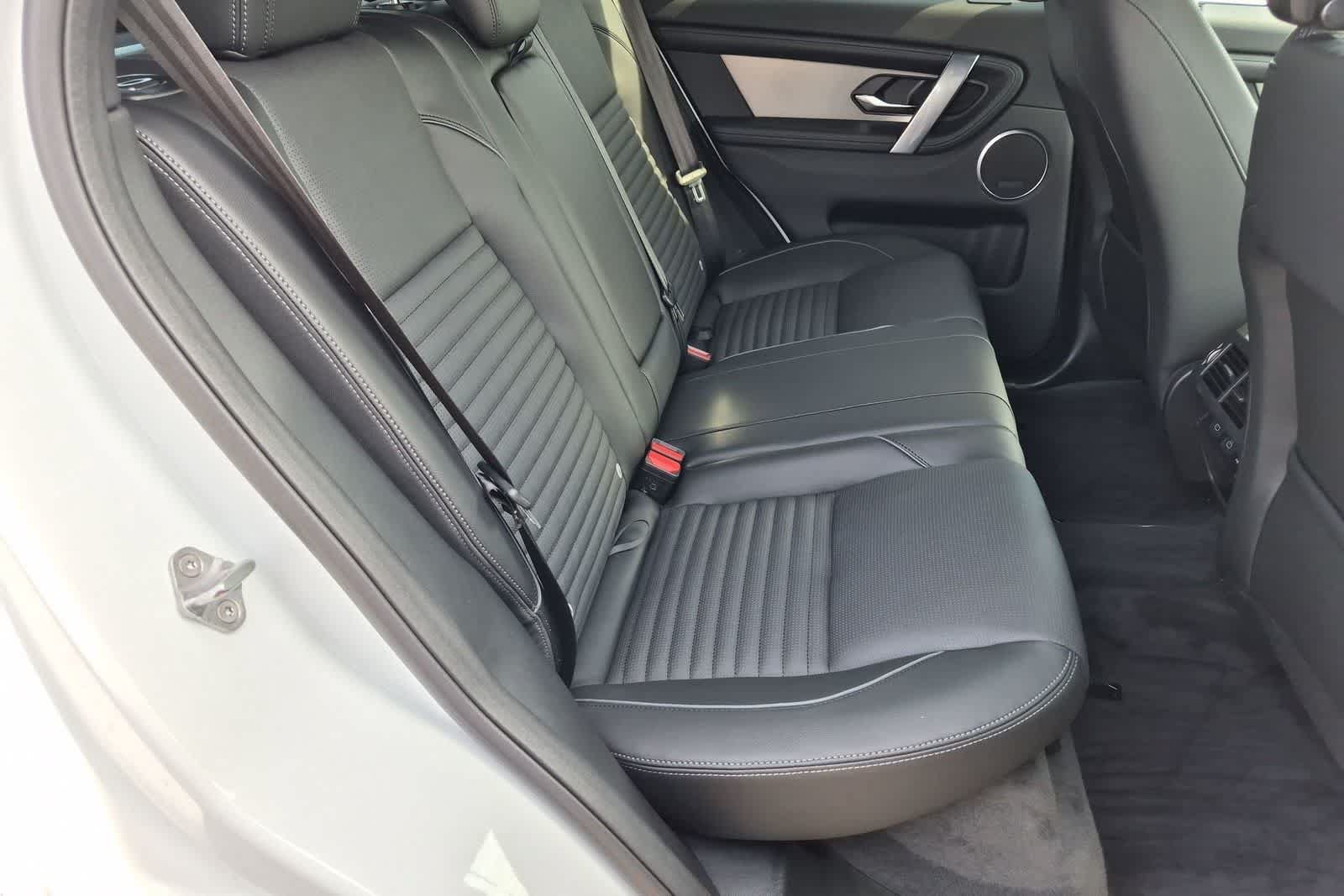 New 2026 Land Rover Discovery Sport Landmark AWD/4WD image 18