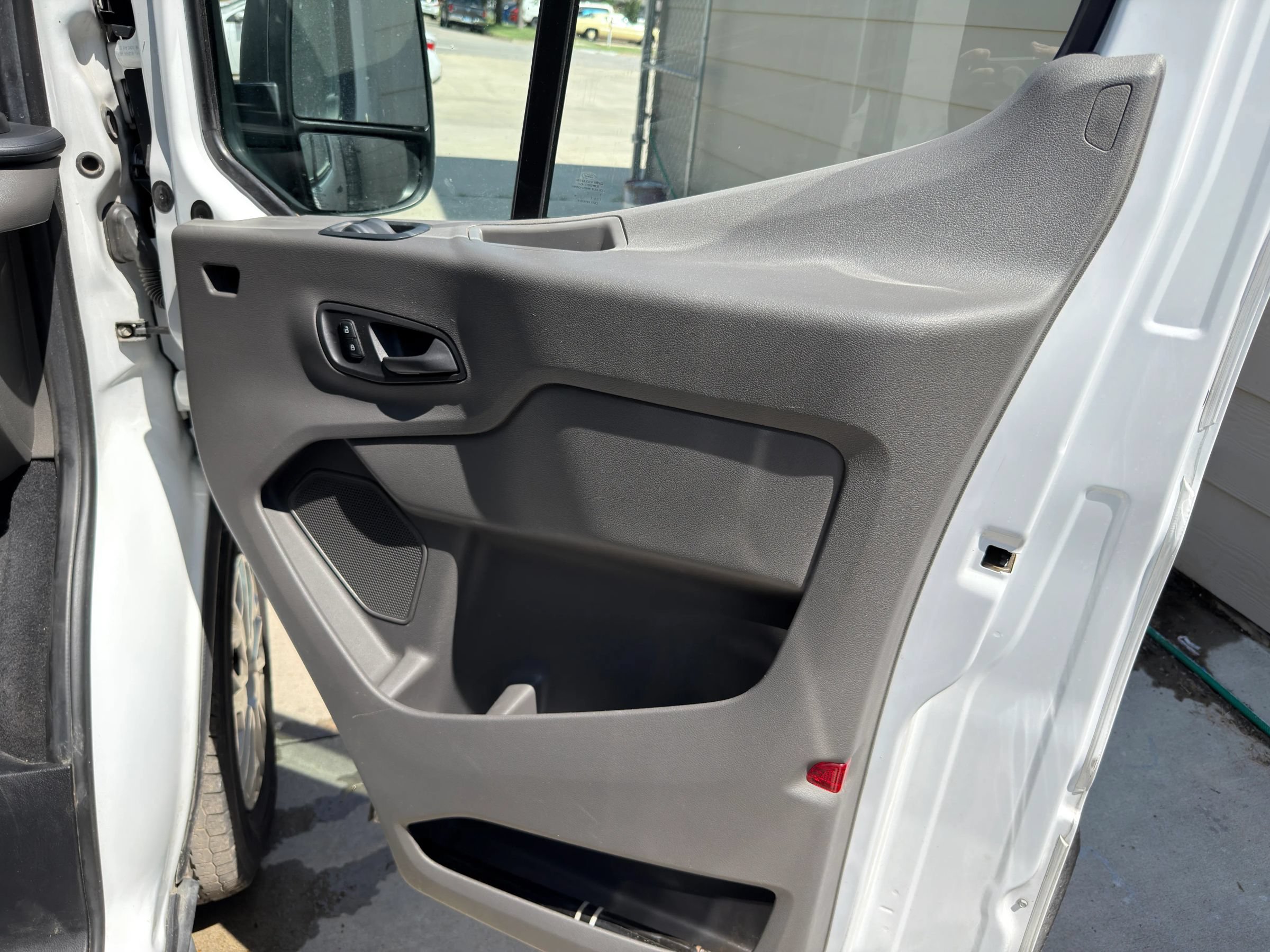 Used 2021 Ford Transit 350 XLT RWD image 27